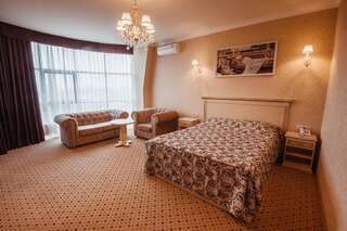 Гостиница Резидент Краснодар Улучшенный двухместный номер с 1 кроватью-5